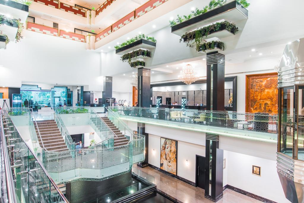 Le Meridien Bangalore Eksteriør bilde