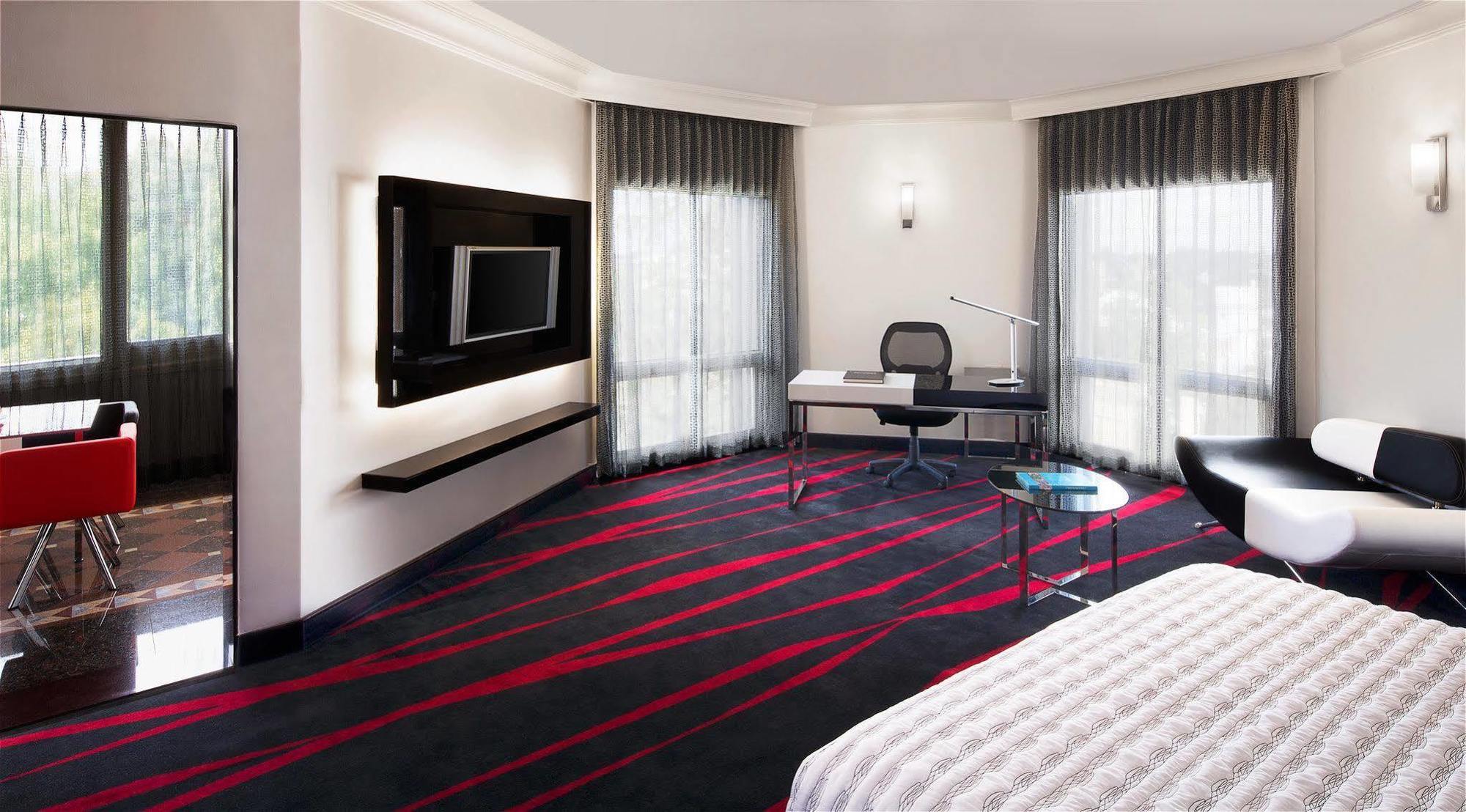 Le Meridien Bangalore Eksteriør bilde